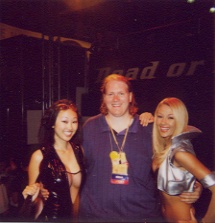 E3 2001. Tecmo hires hot chicks to wear skimpy outfits for Dead or Alive