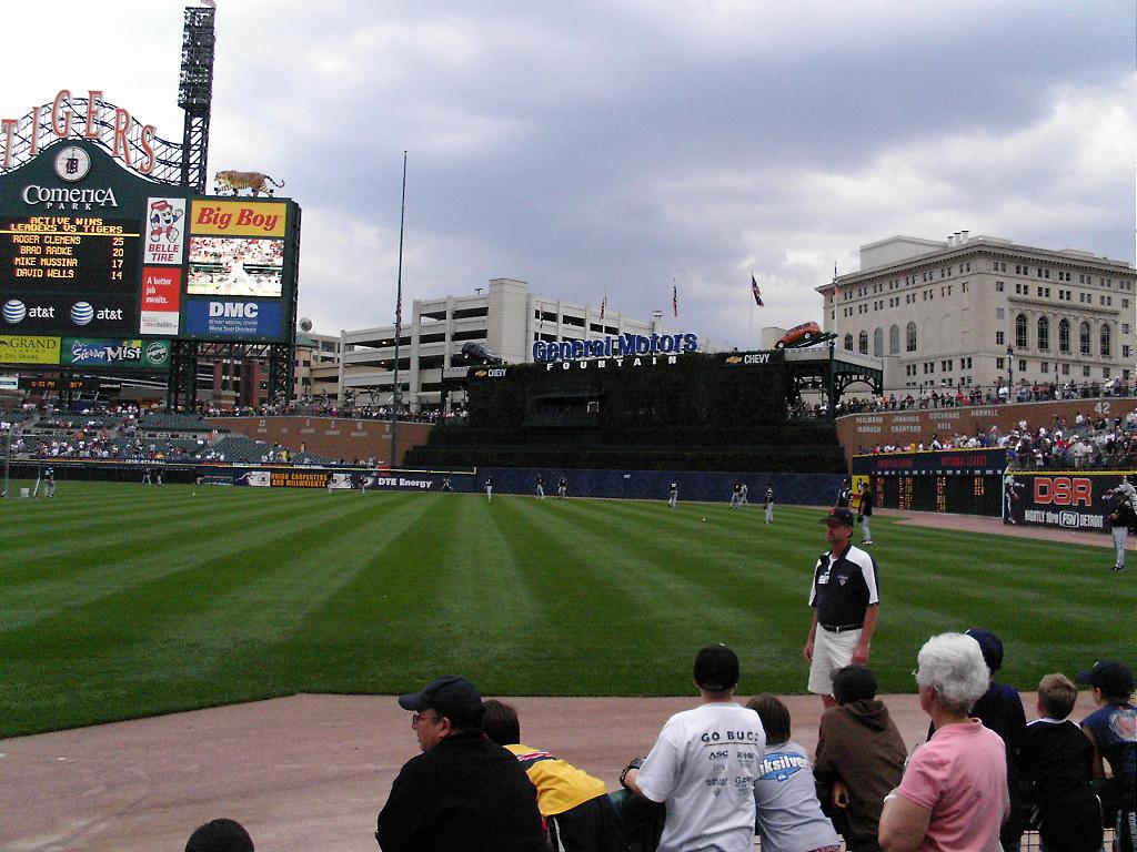 comericapark-insideview2
