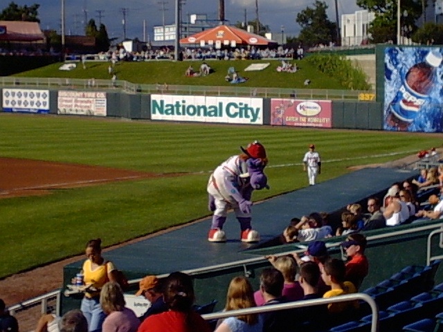 The Big Lug entertains